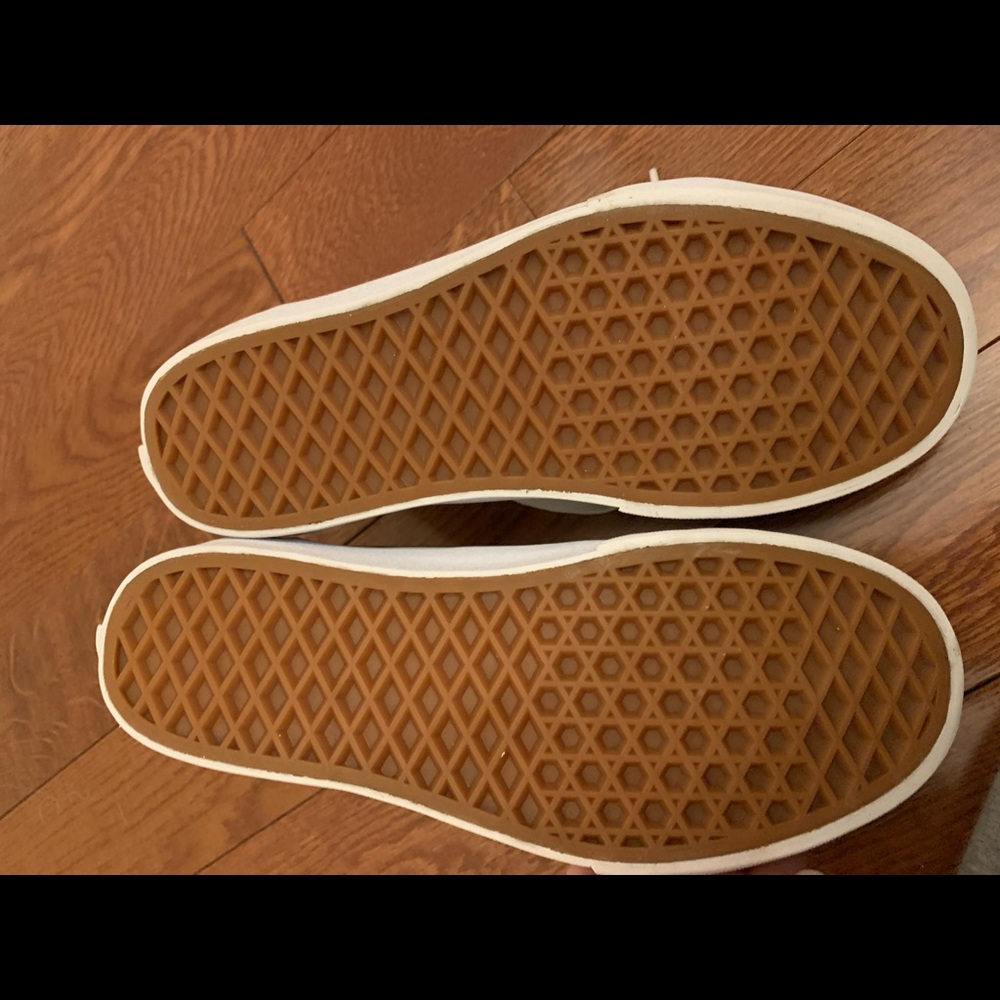 Vans - Picture 3 of 4